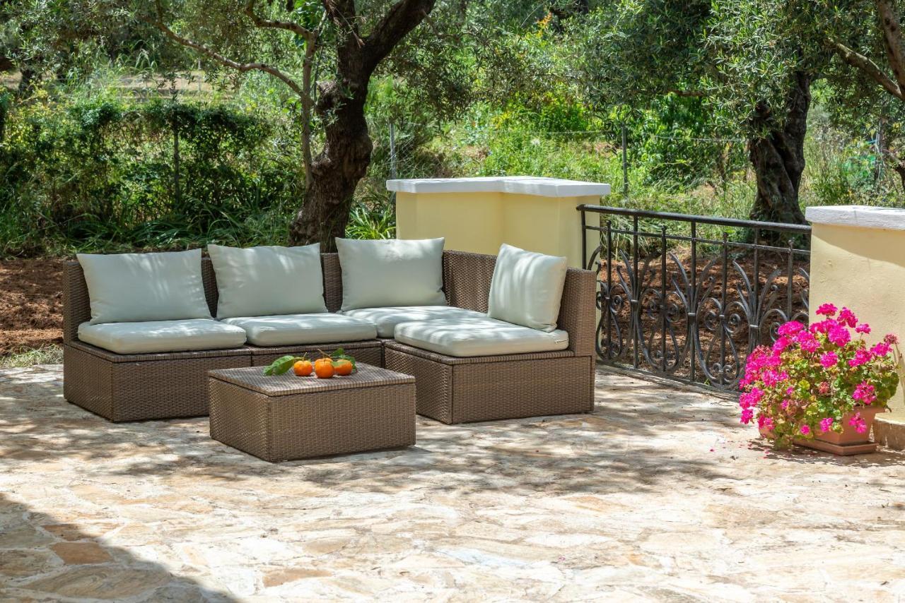 Villa Olivegrove - Nestled In Olive Trees With Private Pool, By Zantewize *