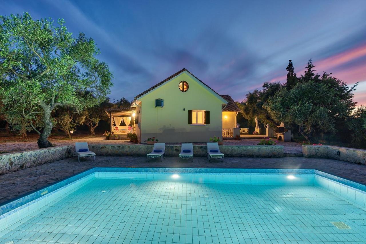 Olivegrove - Nestled In Olive Trees With Private Pool, By Zantewize *