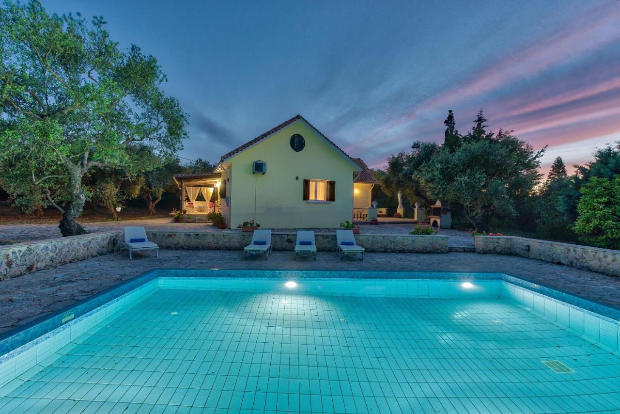 Olivegrove - Nestled In Olive Trees With Private Pool, By Zantewize * Tragaki