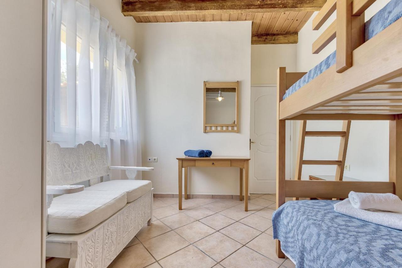 Villa Olivegrove - Nestled In Olive Trees With Private Pool, By Zantewize *