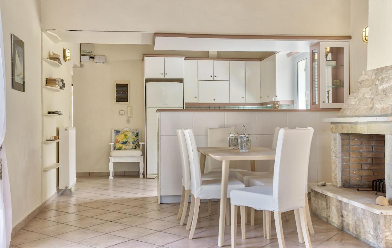 Villa Olivegrove - Nestled In Olive Trees With Private Pool, By Zantewize Tragaki