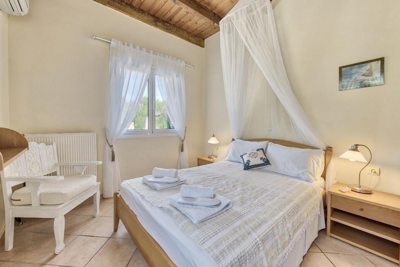 Olivegrove - Nestled In Olive Trees With Private Pool, By Zantewize * Tragaki