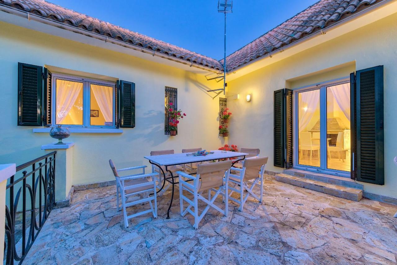 Olivegrove - Nestled In Olive Trees With Private Pool, By Zantewize * Tragaki