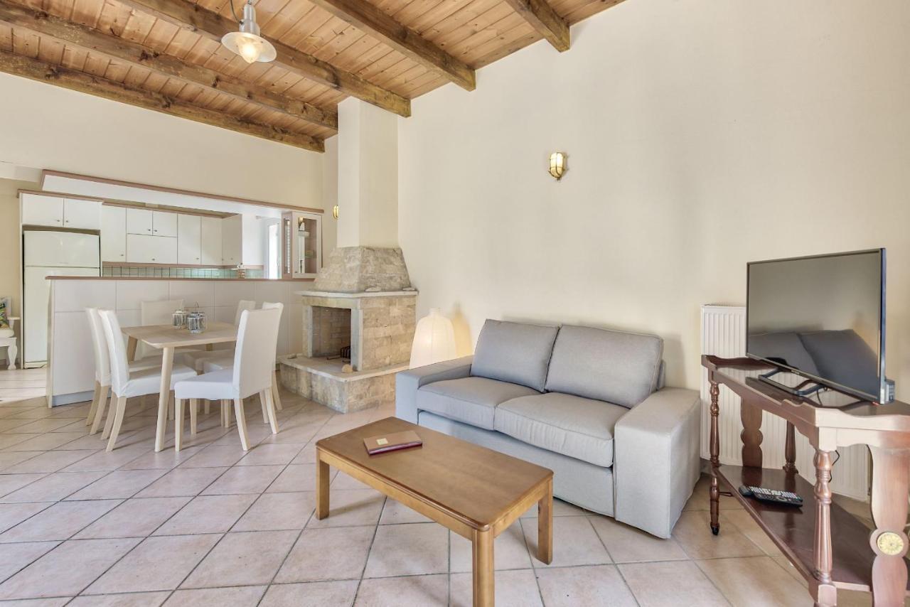 Olivegrove - Nestled In Olive Trees With Private Pool, By Zantewize Villa