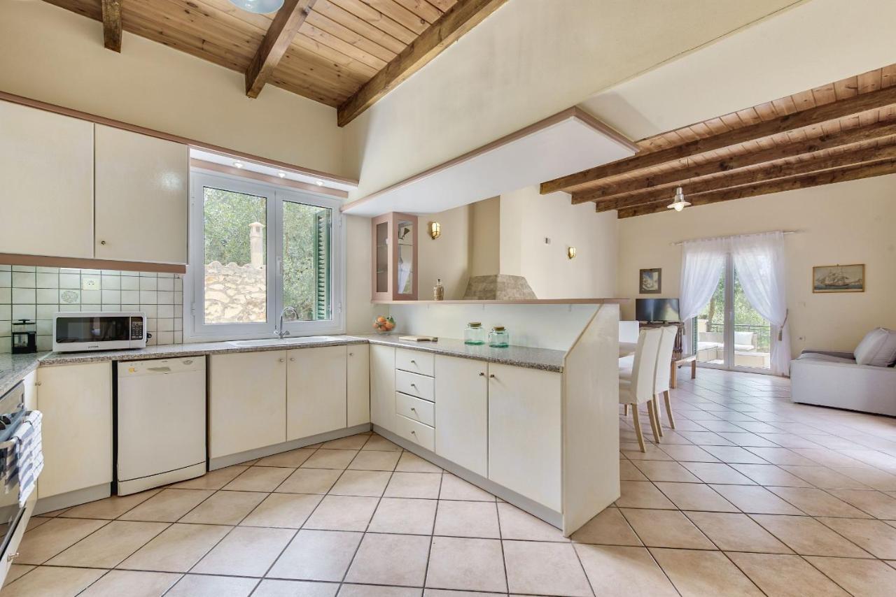 Olivegrove - Nestled In Olive Trees With Private Pool, By Zantewize Tragaki